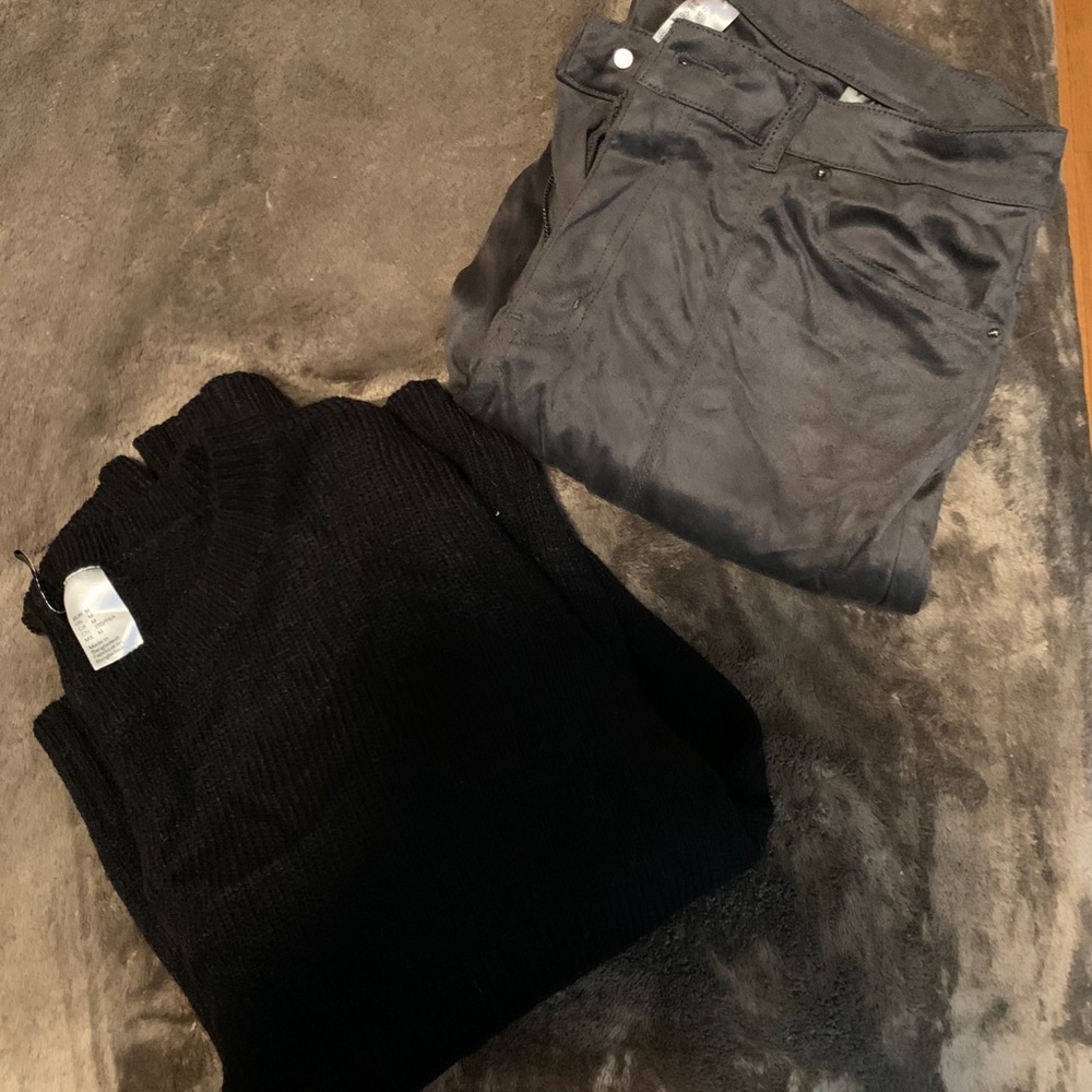 SET (H&M) black sweater & khaki suede-like pants